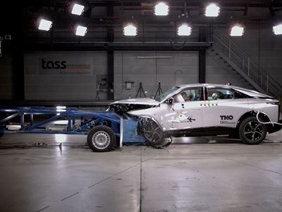 DS N 8 Mobile Progressive Deformable Barrier test 2025