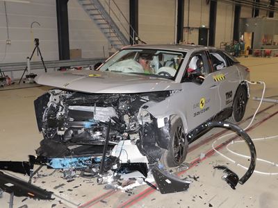 DS N 8 Mobile Progressive Deformable Barrier test 2025 after crash