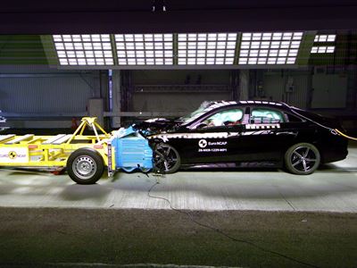 Mercedes Benz CLA hybrid Mobile Progressive Deformable Barrier test 2025