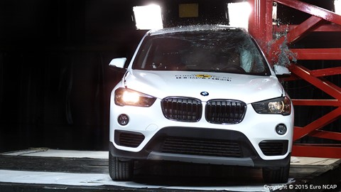 BMW X1 - Pole crash test 2015