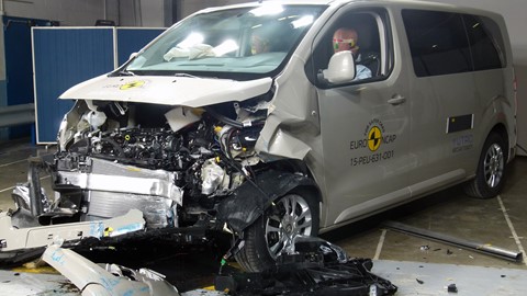 Peugeot Traveller - Frontal Offset Impact test 2015 - after crash