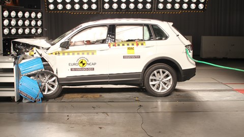 Volkswagen Tiguan- Frontal Offset Impact test 2016