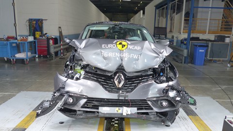 Renault Scenic - Frontal Full Width test 2016 - after crash