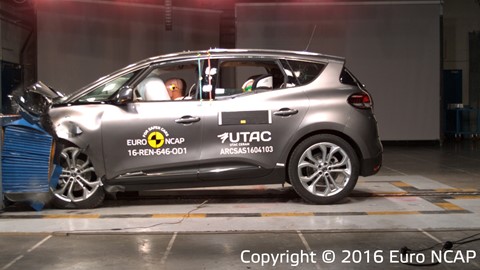 Renault Scenic- Frontal Offset Impact test 2016