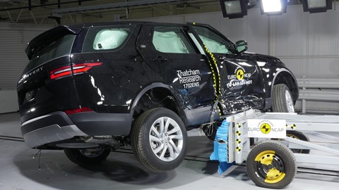 Land Rover Discovery - Side crash test 2017 - after crash