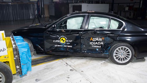 BMW 5-Series  - Side crash test 2017