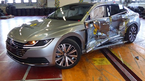 VW Arteon  - Side crash test 2017-after crash