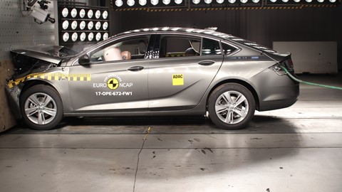 Opel Insignia- Frontal Full Width test 2017