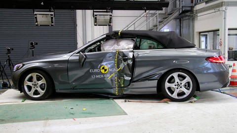 Mercedes-Benz C-Class Cabriolet - Pole crash test 2017 - after crash
