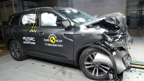 Renault Koleos- Frontal Full Width test 2017 - after crash