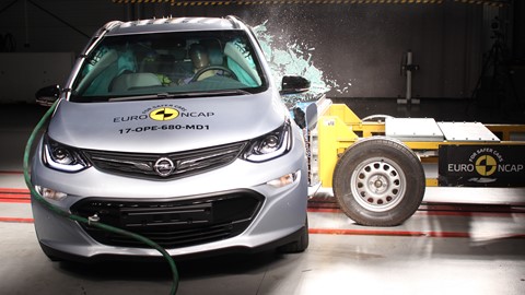 Opel/Vauxhall Ampera-e - Side crash test 2017