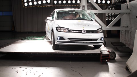 VW Polo - Pole crash test 2017