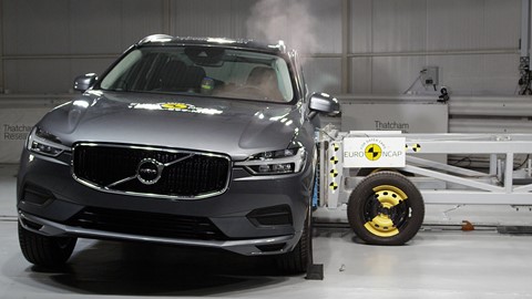 Volvo XC60 - Side crash test 2017