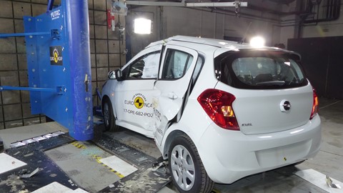 Opel Karl - Pole crash test 2017 - after crash