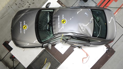 Audi A6 - Pole crash test 2018 - after crash