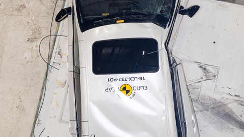 Lexus ES - Pole crash test 2018 - after crash