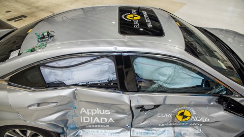 Lexus ES - Side crash test 2018 - after crash