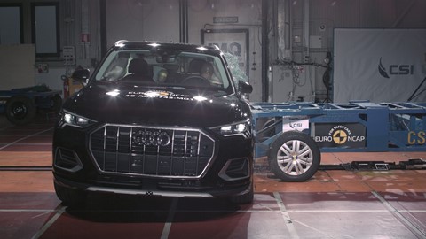 Audi Q3 - Side crash test 2018