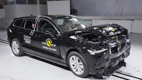 Volvo V60 - Frontal Full Width test 2018 - after crash