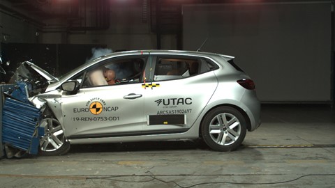 Renault Clio - Frontal Offset Impact test 2019