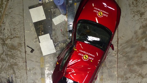 Mazda 3 - Pole crash test 2019 - after crash