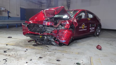 Mazda 3 - Frontal Offset Impact test 2019 - after crash