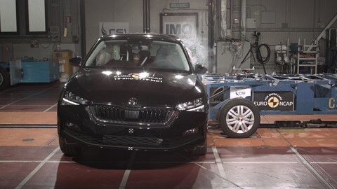 Škoda Scala 2019 - Side crash test 2019