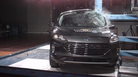 Ford Kuga - Pole crash test 2019