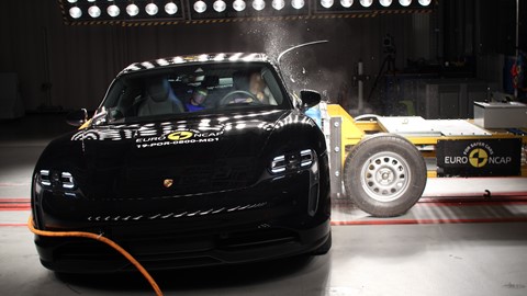 Porsche Taycan - Side crash test 2019