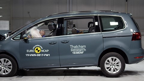 Volkswagen Sharan - Frontal Full Width test 2019