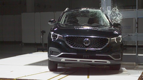 MG ZS EV - Pole crash test 2019