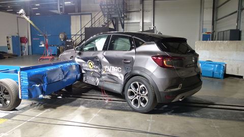 Renault Captur - Side crash test 2019 - after crash