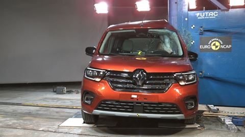 Renault Kangoo - Side Pole test 2021