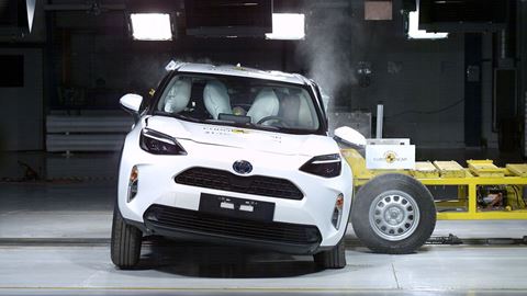 Toyota Yaris Cross - Side Mobile Barrier test 2021