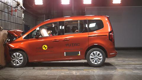 Renault Kangoo - Full Width Rigid Barrier test 2021