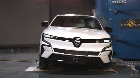 Renault Megane E-Tech - Side Pole test 2022