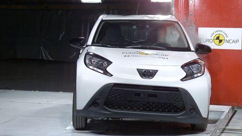 Toyota Aygo X - Side Pole test 2022