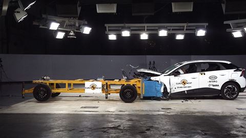 MG 4 Electric - Mobile Progressive Deformable Barrier test 2022
