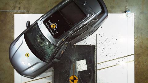 BYD SEAL U Side Pole test 2023 after crash