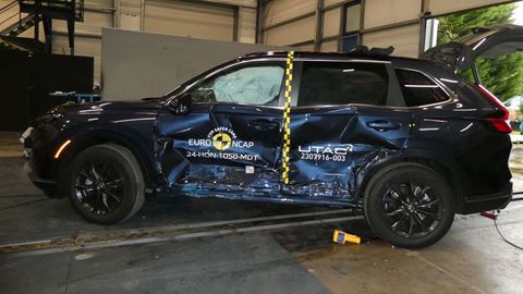 Honda CR V Side Mobile Barrier test 2024 after crash