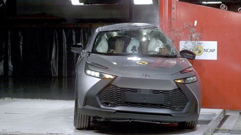 Toyota C HR Side Pole test 2024