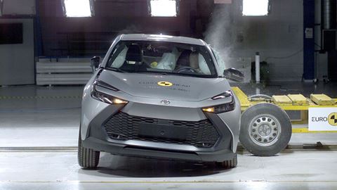Toyota C HR Side Mobile Barrier test 2024