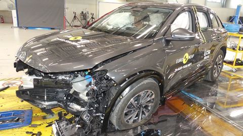Audi Q6 e tron Mobile Progressive Deformable Barrier test 2024 after crash
