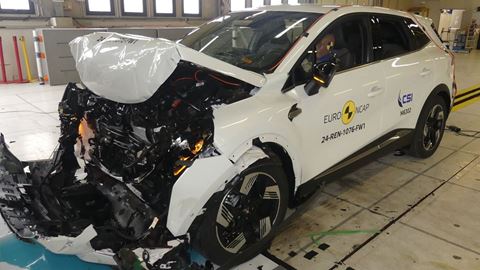 Renault Symbioz Full Width Rigid Barrier test 2024 after crash