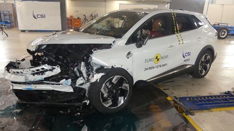 Renault Symbioz Mobile Progressive Deformable Barrier test 2024 after crash