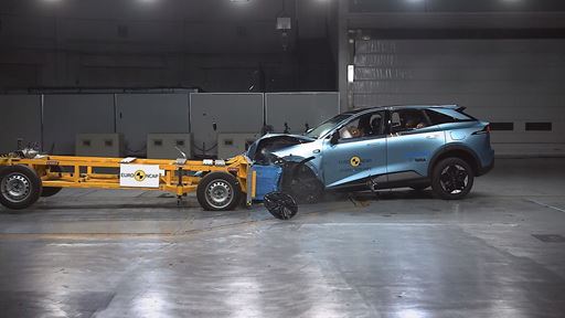 Deepal S07 Mobile Progressive Deformable Barrier test 2024