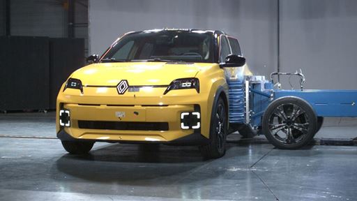 Renault 5 Side Mobile Barrier test 2024