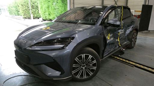 BYD SEALION 7 Side Mobile Barrier test 2025 after crash