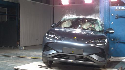 BYD SEALION 7 Side Pole test 2025
