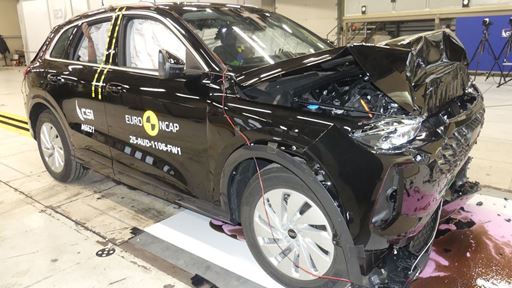 Audi Q5 Full Width Rigid Barrier test 2025 after crash